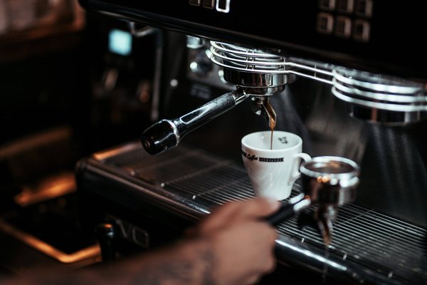 Location de machine à café pour entreprise : Boostez la productivité et le bien-être de vos employés